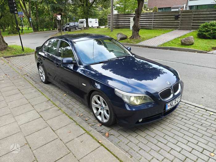 BMW 545, 4.4 l., Седан