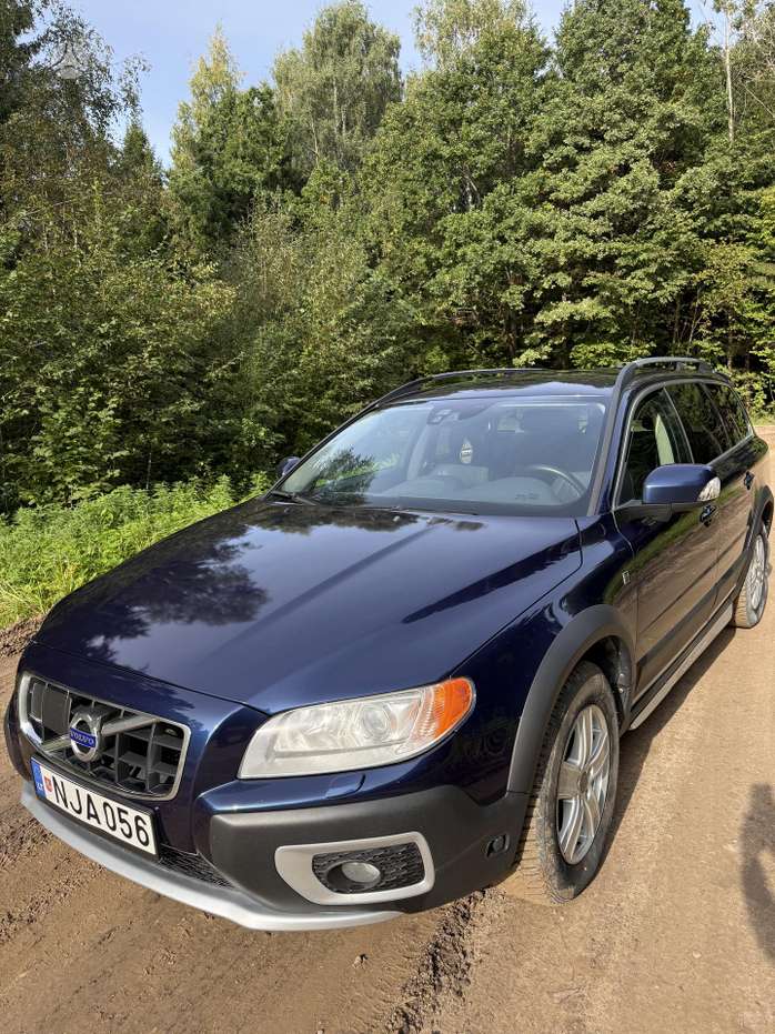 Volvo XC70, 2.4 l., wagon