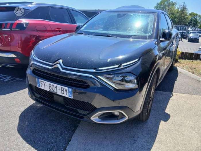 Citroen C4, 1.2 l., hatchback