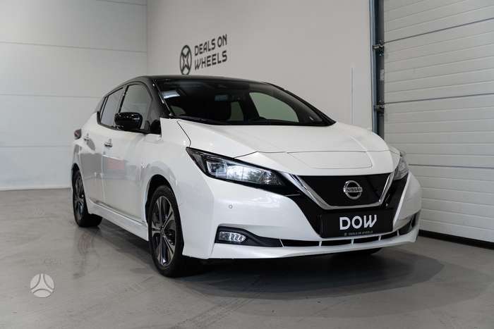 Nissan Leaf, 40 kWh, hatchback