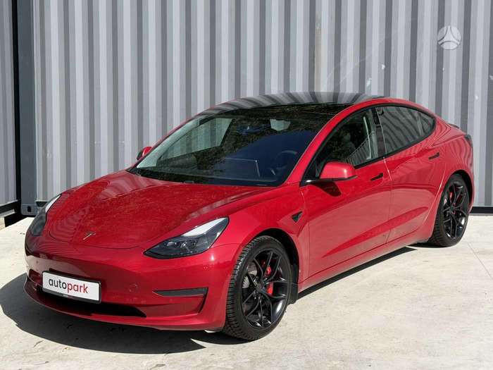 Tesla Model 3, saloon / sedan