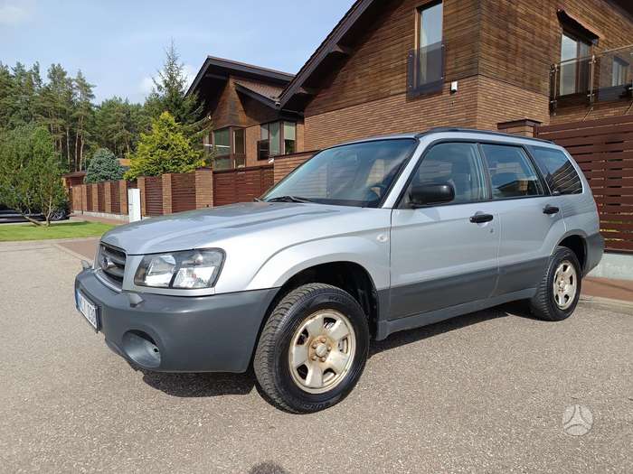 Subaru Forester, 2.0 l., off-road / crossover
