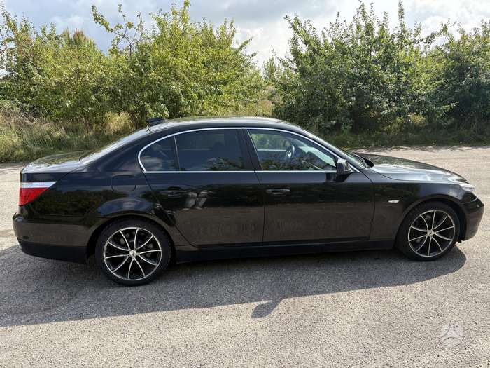 BMW 523, 2.5 l., Седан