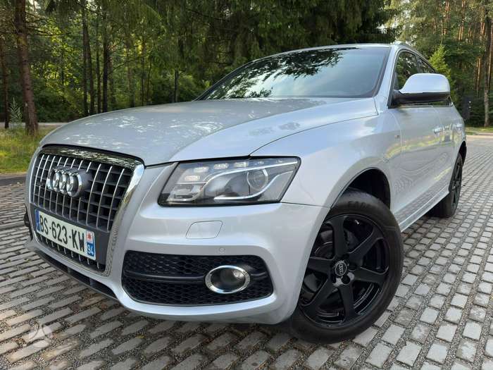 Audi Q5, 2.0 l., off-road / crossover