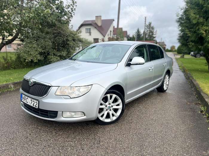 Skoda Superb, 2.0 l., Седан