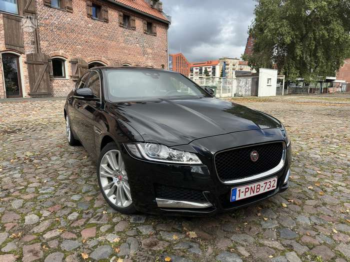 Jaguar XF, 3.0 l., Седан