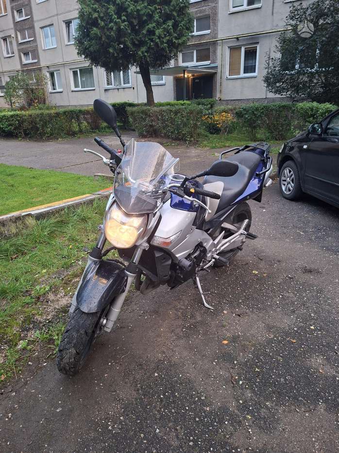 Suzuki GSR 599cc, street / classic
