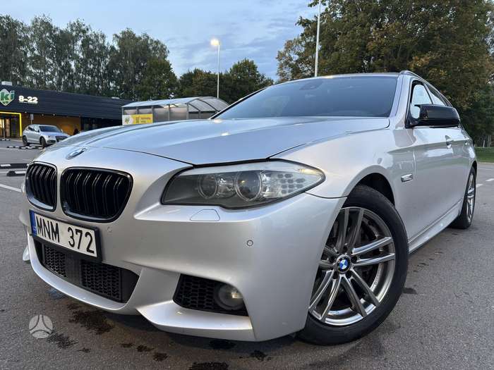 BMW 535, universalas