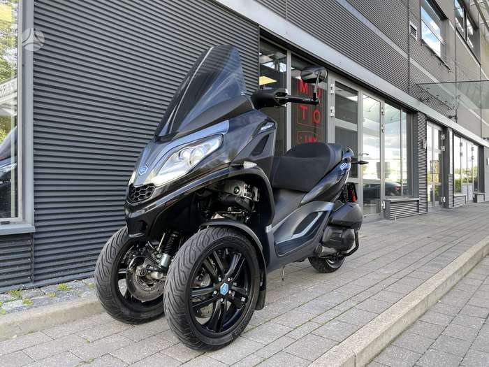 Piaggio MP3 300cc, triračiai