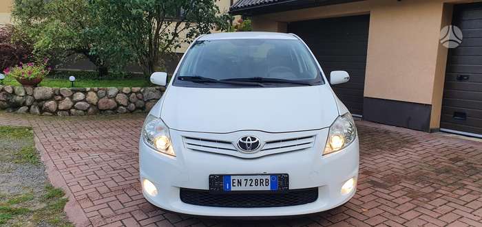 Toyota Auris, 1.6 l., hatchback