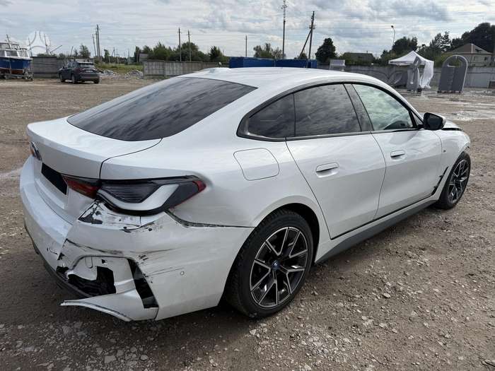 BMW i4, saloon / sedan