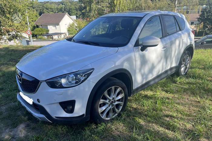 Mazda CX-5, 2.2 l., off-road / crossover