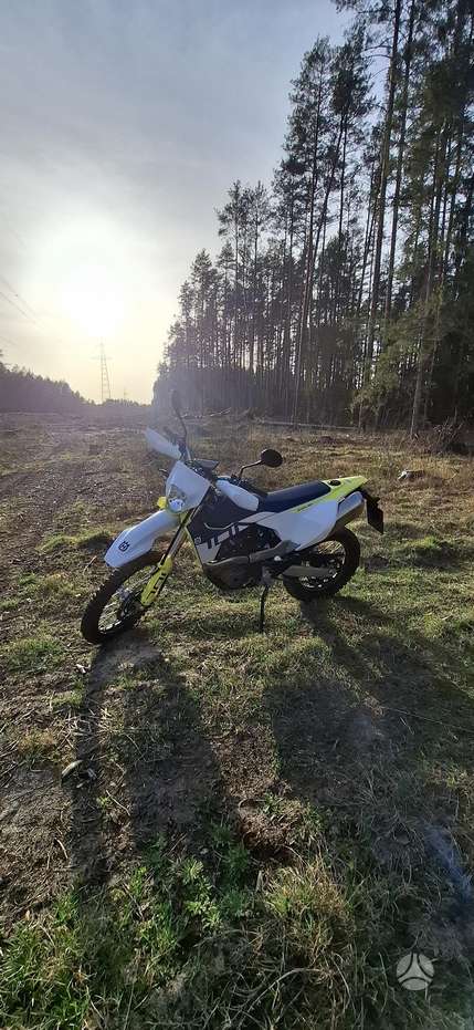 Husqvarna Enduro 701cc, enduro / adventure