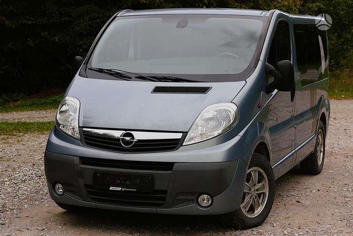 Opel Vivaro, 2.5 l., Минивэн