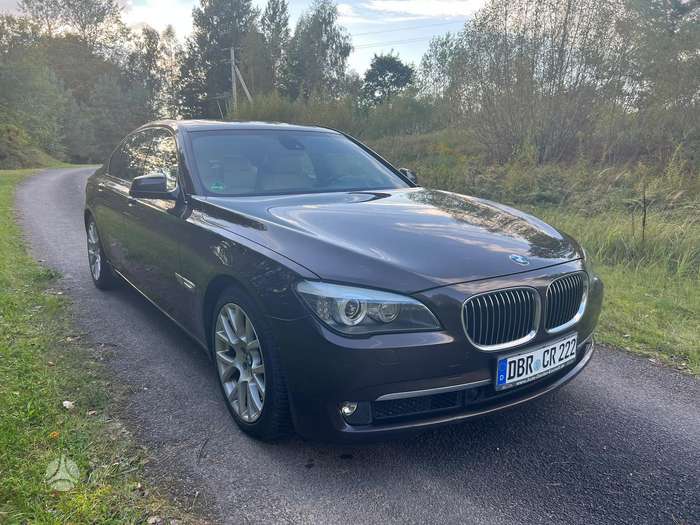 BMW 730, 3.0 l., Седан