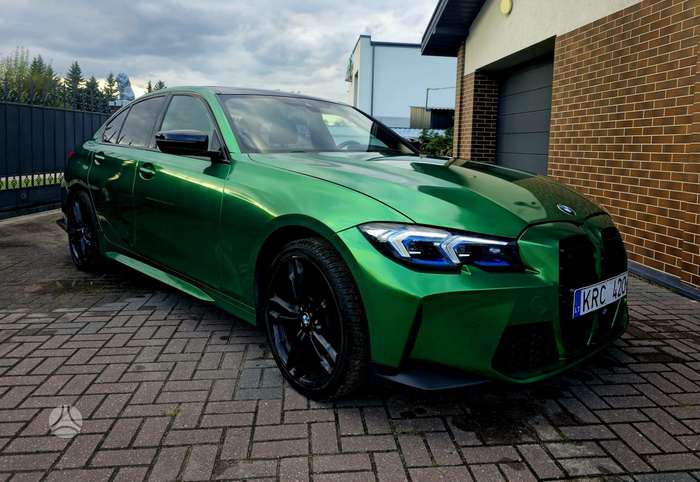 BMW 330, 2.0 l., Седан