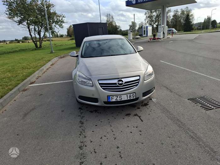 Opel Insignia, 2.0 l., Седан