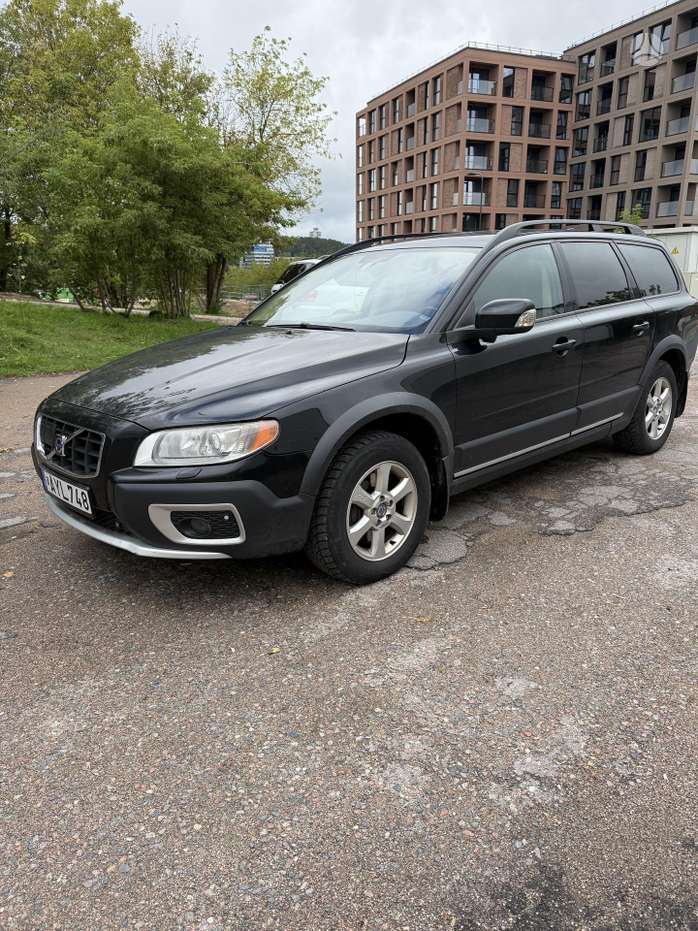 Volvo XC70, 2.4 l., wagon