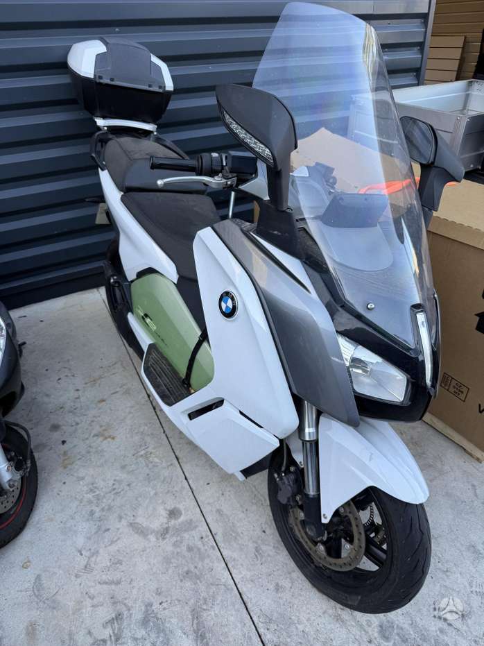 BMW CE 04, scooters / mopeds