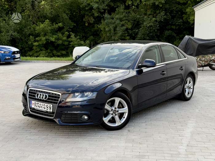Audi A4, 2.0 l., Седан