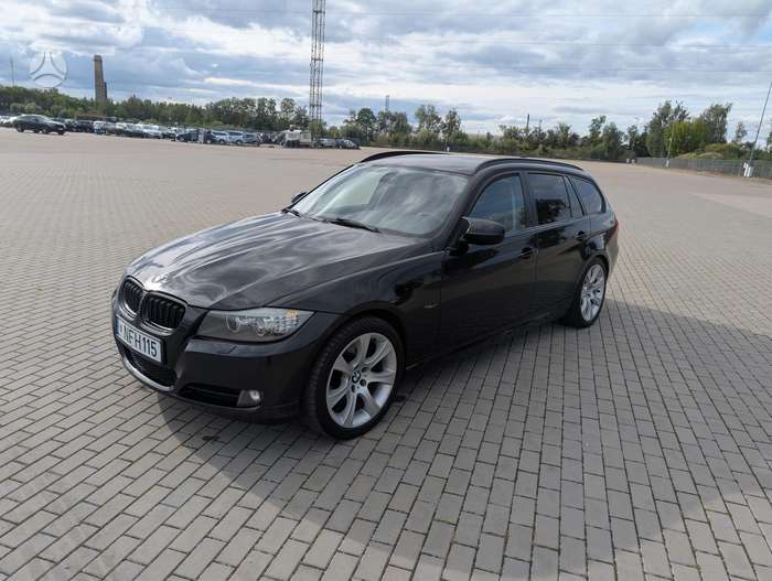BMW 318, 2.0 l., universalas