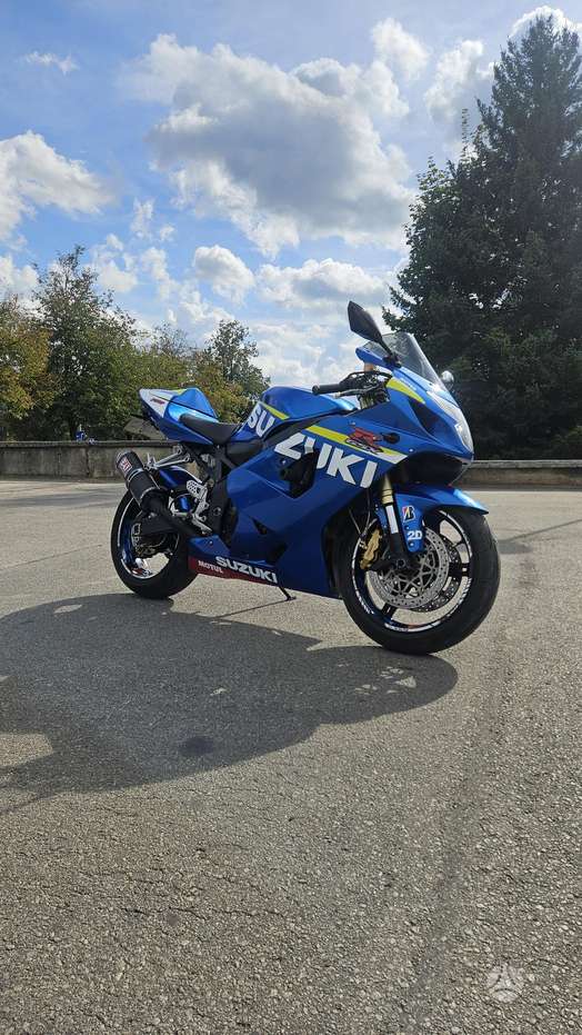 Suzuki GSX-R 750cc, superbikes