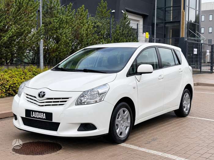 Toyota Verso, 2.0 l., Минивэн