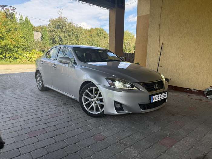Lexus IS 200, 2.2 l., Седан