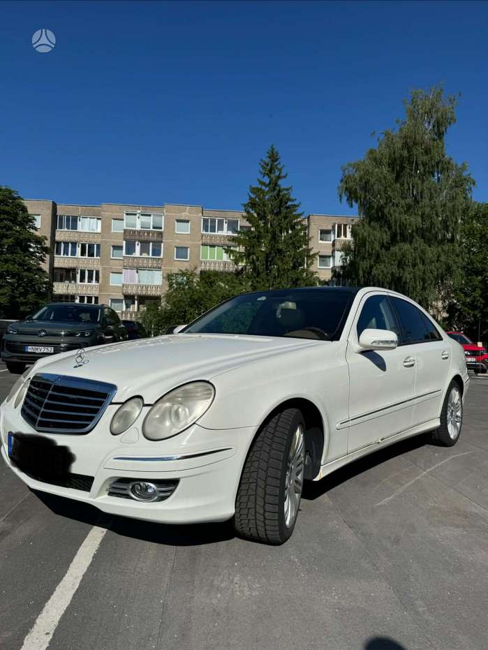 Mercedes-Benz E350, 3.5 l., Седан
