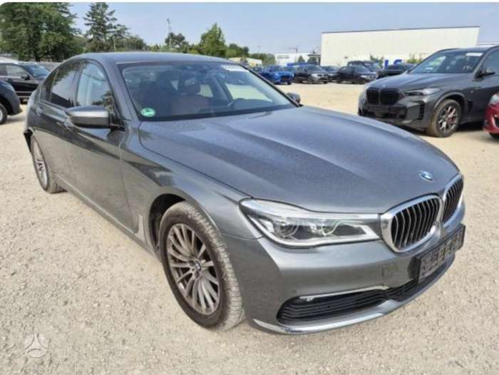 BMW 740, 3.0 l., Седан