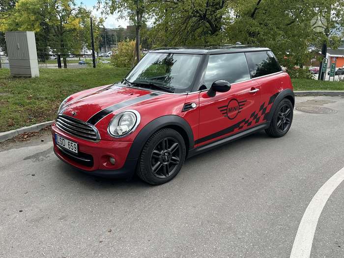 Mini Cooper, 1.6 l., hatchback