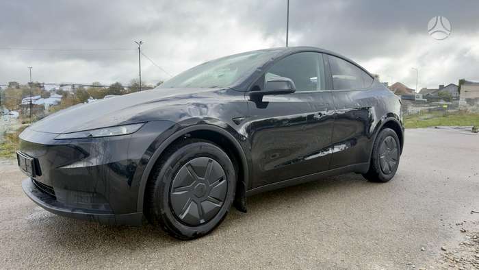 Tesla Model Y, Внедорожник / Кроссовер
