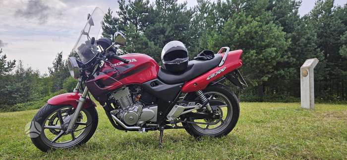 Honda CB 500cc, street / classic