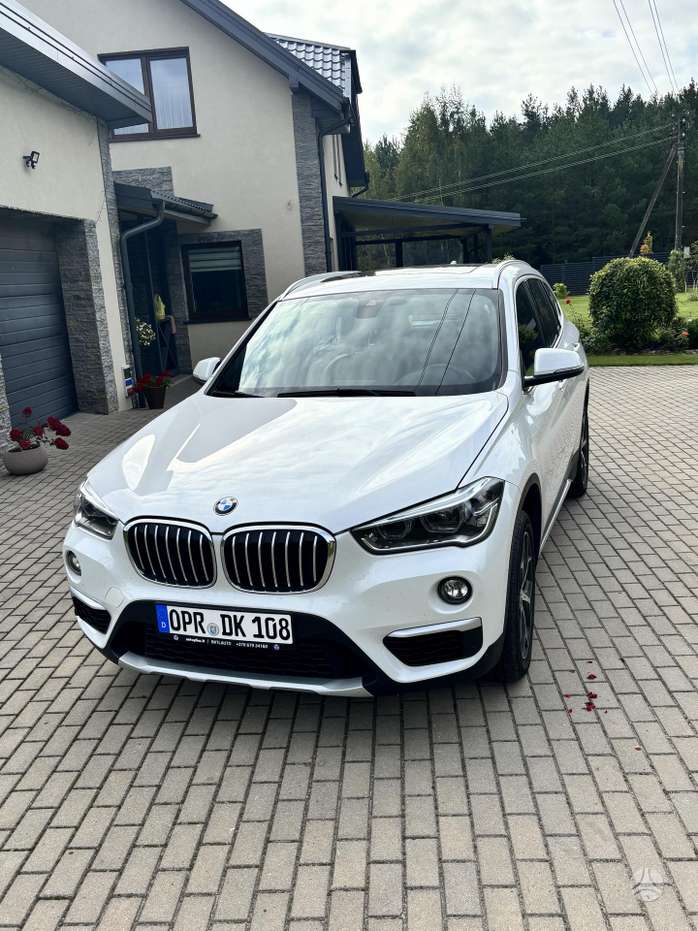 BMW X1, 2.0 l., Минивэн
