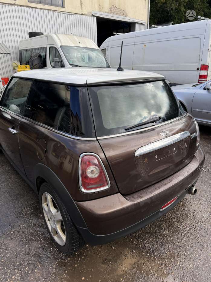 Mini Cooper, 1.6 l., coupe