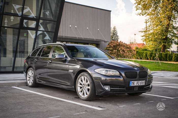 BMW 530, 3.0 l., wagon