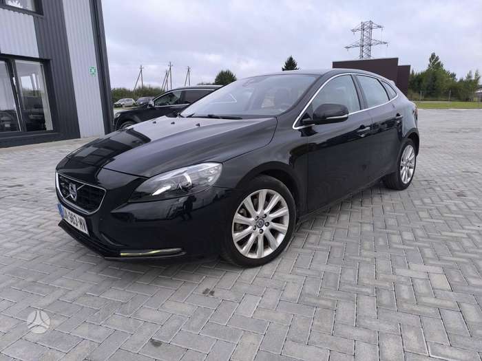 Volvo V40, 2.0 l., hatchback