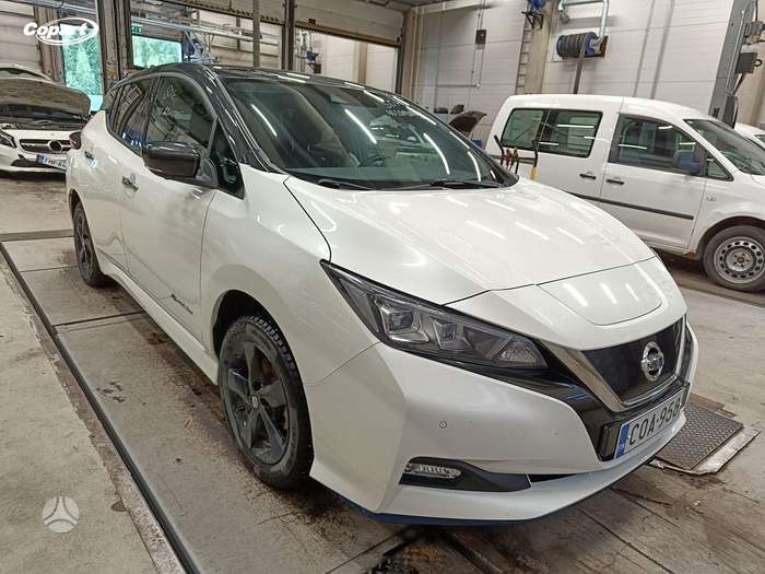 Nissan Leaf, 62 kWh, hatchback
