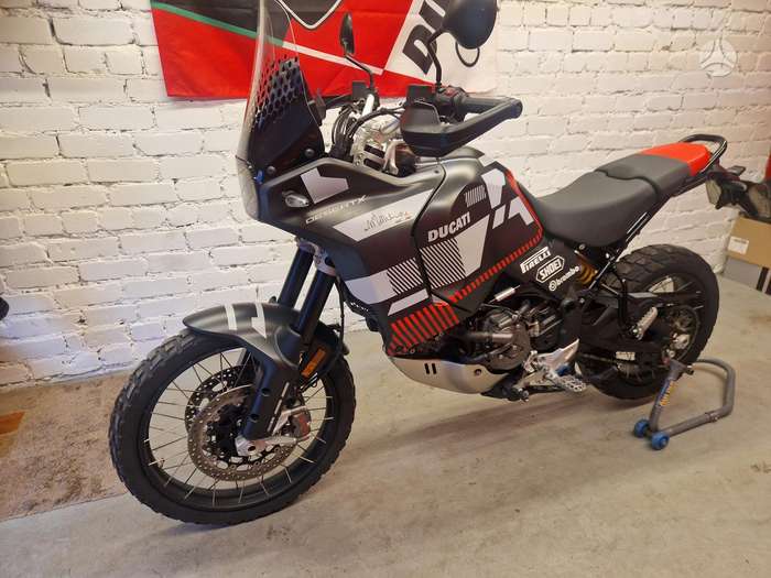 Ducati DesertX 937cc, enduro / adventure