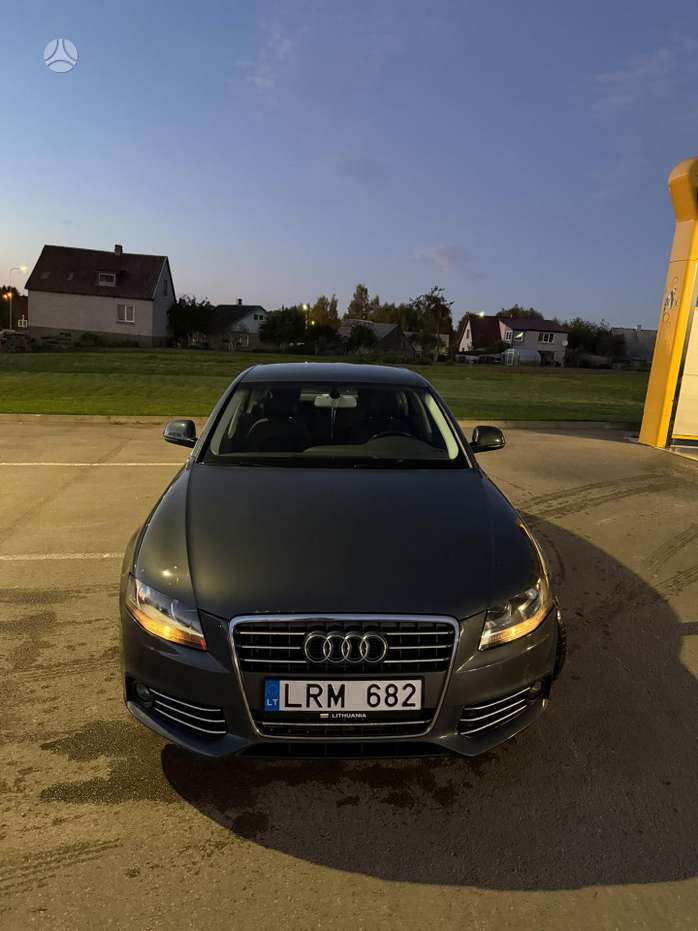 Audi A4, 2.0 l., Седан