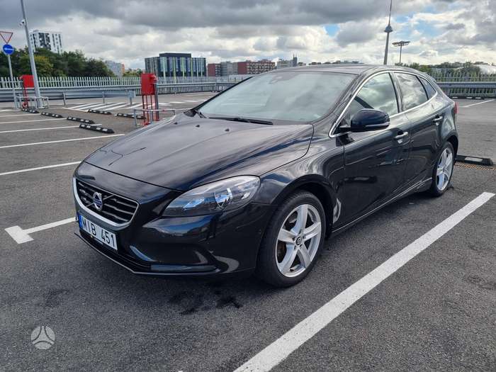 Volvo V40, 2.0 l., hatchback