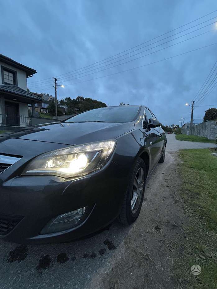 Opel Astra, 1.4 l., hatchback