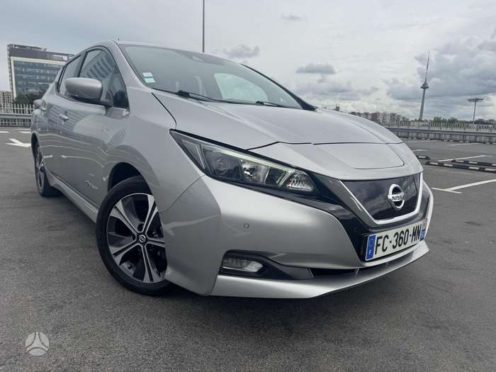 Nissan Leaf, 40 kWh, hatchback