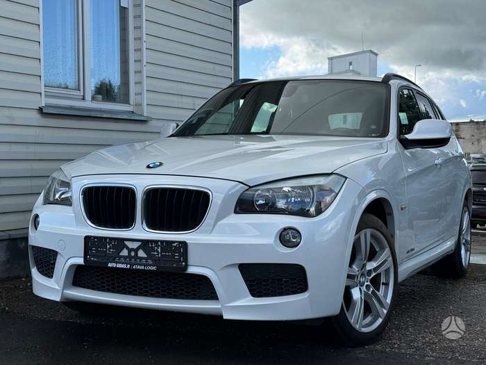 BMW X1, 2.0 l., off-road / crossover