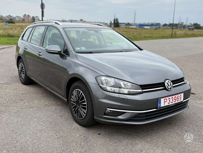 Volkswagen Golf, universalas