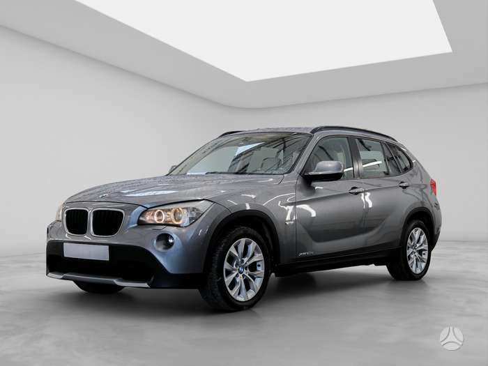 BMW X1, 2.0 l., off-road / crossover