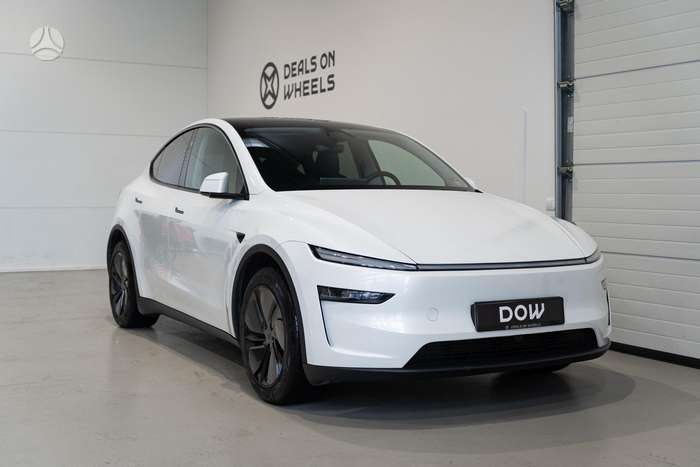 Tesla Model Y, 78 kWh, off-road / crossover