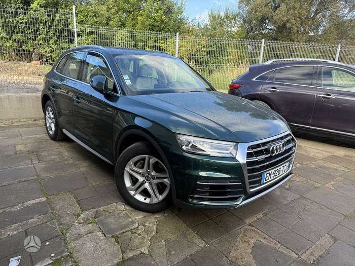 Audi Q5, 2.0 l., off-road / crossover