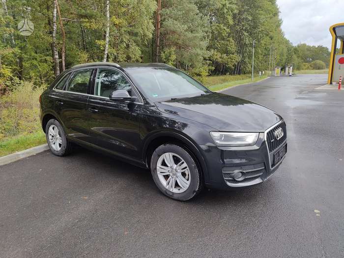 Audi Q3, 2.0 l., Внедорожник / Кроссовер