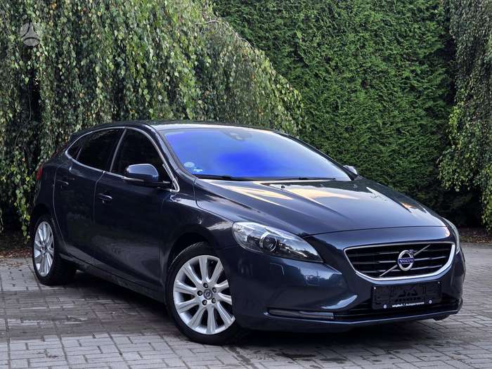 Volvo V40, 2.0 l., hatchback